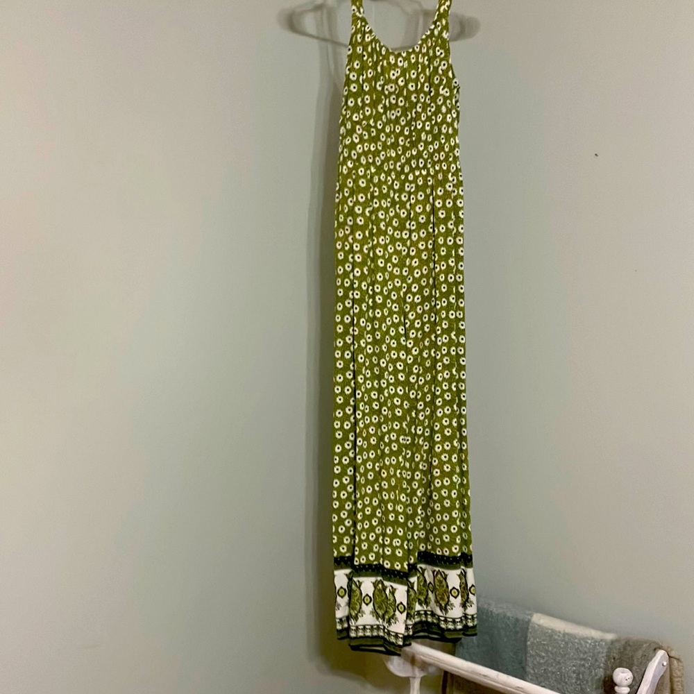 Selling because it is now to short for my 5’11 self will fit a max of 5’9.